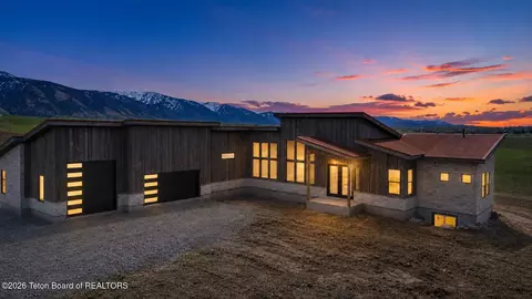 204 Dick Casull Loop, Freedom, WY 83110