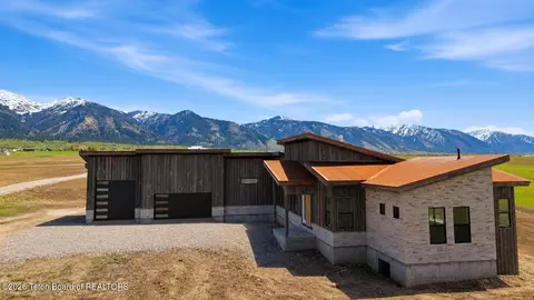 204 Dick Casull Loop, Freedom, WY 83110