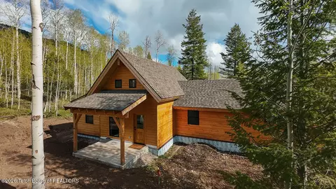 40 Green Canyon Dr, Star Valley Ranch, WY 83127