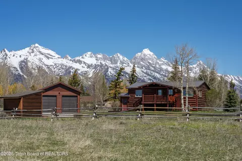 8000 Spring Gulch Rd, Jackson, WY 83001