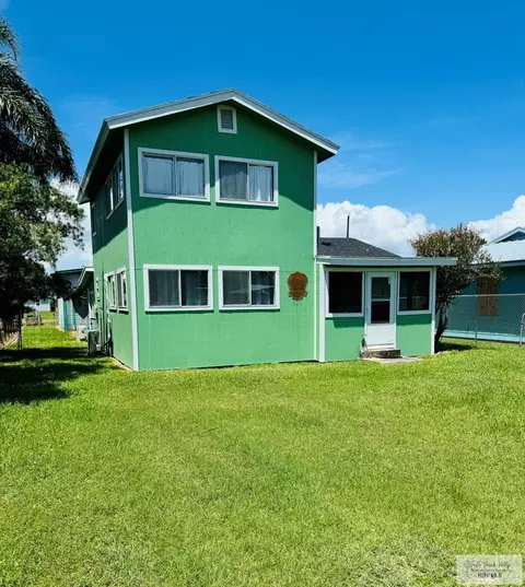 223 Beach Dr, Port Mansfield, TX 78598