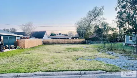 205 W Sixth St, La Feria, TX 78559