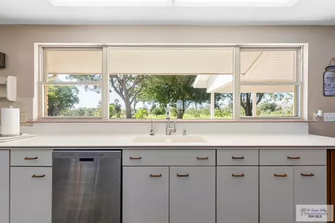 Kitchen - 119 Chachalaca, Bayview, TX 78566 photo 3 of 4