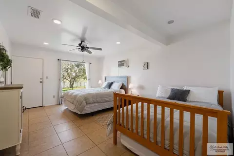 Bedroom - 119 Chachalaca, Bayview, TX 78566 photo 4 of 5