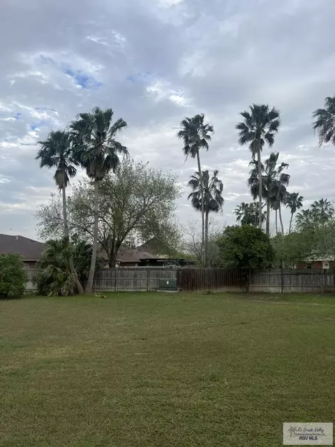 000 La Carreta Trl #7, Brownsville, TX 78526