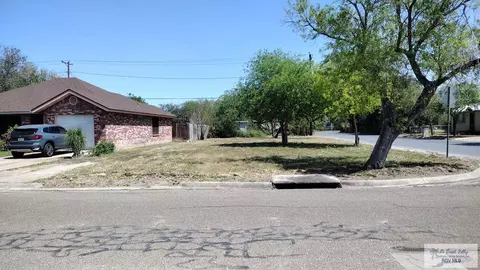 802 N B St, Harlingen, TX 78550