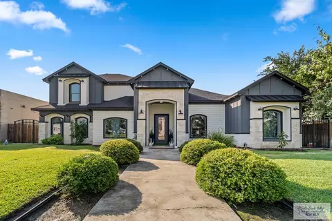 5012 Indian Shore Dr, Brownsville, TX 78526