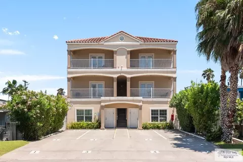 104 E Tarpon Ave, South Padre Island, TX 78597