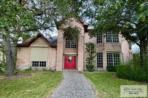 2922 Pinehurst Dr, Harlingen, TX 78550