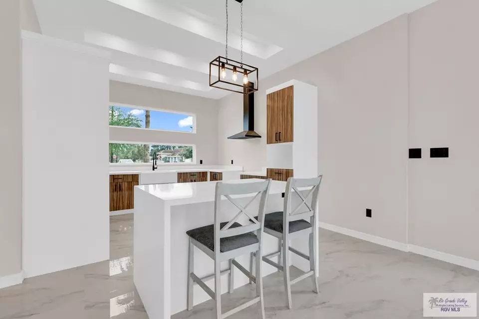 Kitchen - 3330 Calle Bolivia, Brownsville, TX 78521 photo 2 of 3