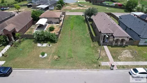 1728 Leann Rimes Rd, Edinburg, TX 78542