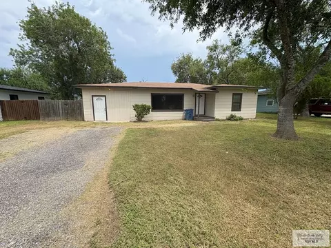 108 N Canal St, Los Fresnos, TX 78566