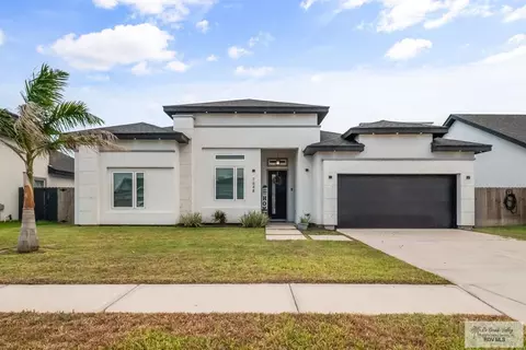 7648 Waverly Dr, Brownsville, TX 78520