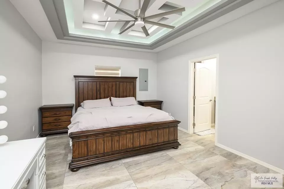 Bedroom - 421 Dyanez St, Mercedes, TX 78570 photo 4 of 6