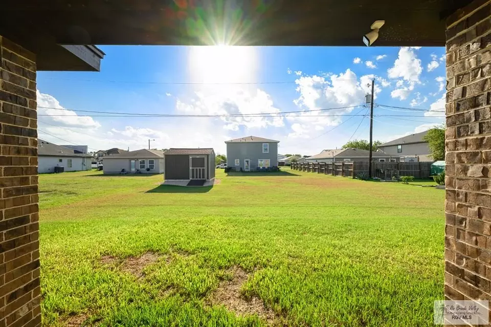 Exterior - 421 Dyanez St, Mercedes, TX 78570 photo 2 of 4