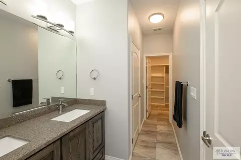 Entry Way - 421 Dyanez St, Mercedes, TX 78570 photo 1 of 1