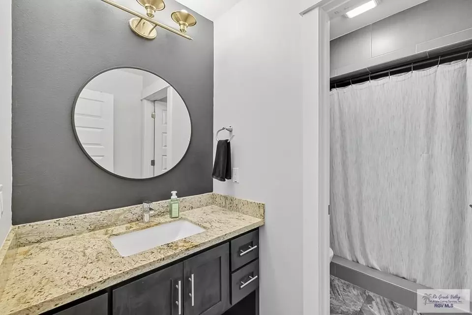 Bath - 14109 El Caribe Cir, La Feria, TX 78559 photo 3 of 4