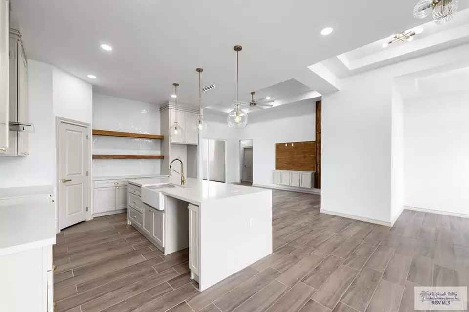 Kitchen - 4773 Espinosa Ln, Brownsville, TX 78521 photo 1 of 4