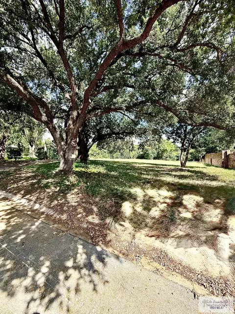 184 Calle Jacaranda, Brownsville, TX 78520