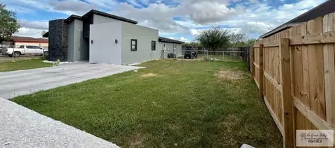 6842 Los Lobos Dr, Brownsville, TX 78521