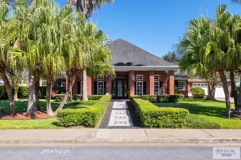 67 Creekbend Dr, Brownsville, TX 78521