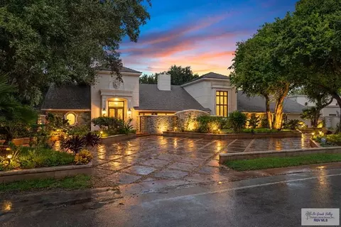 145 Calle Jacaranda, Brownsville, TX 78520