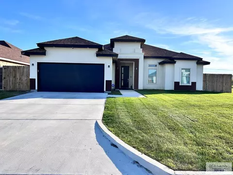 107 S Brooks Cir S, La Feria, TX 78559