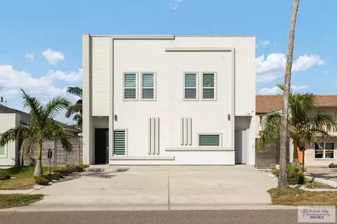 110 E Ling St, South Padre Island, TX 78597