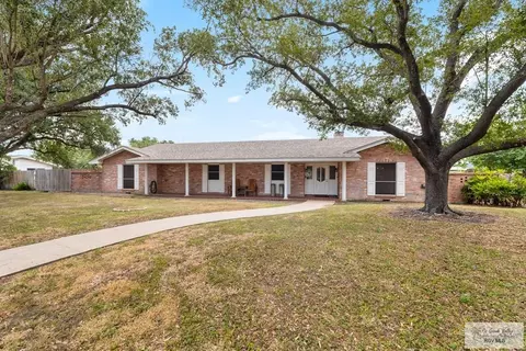 370 E Rivers Ave, Raymondville, TX 78580