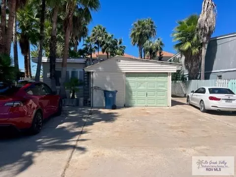 102 E Oleander St, South Padre Island, TX 78597