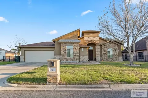 3002 Pinehurst Dr, Harlingen, TX 78550