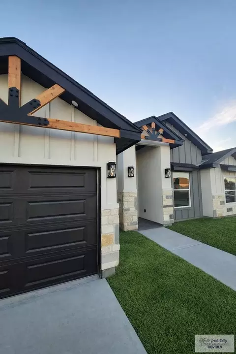 152 Broadway Dr, San Benito, TX 78586