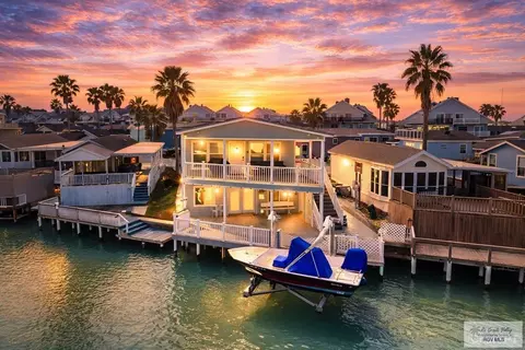 776 Oyster Dr, Port Isabel, TX 78578