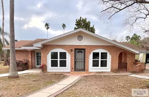 6 Country Club Rd, Brownsville, TX 78520