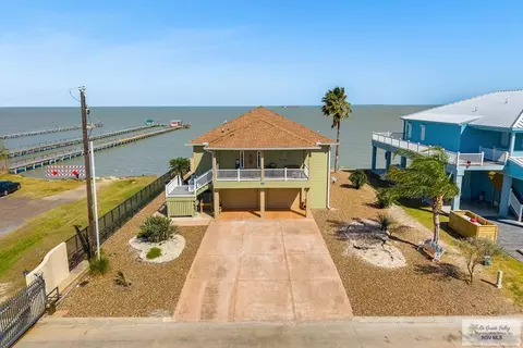 120 Mansfield Point Dr, Port Mansfield, TX 78598