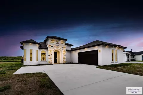 319 Brooks Cir S, La Feria, TX 78559