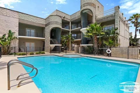 125 E Georgia Ruth Dr #G-204, South Padre Island, TX 78597