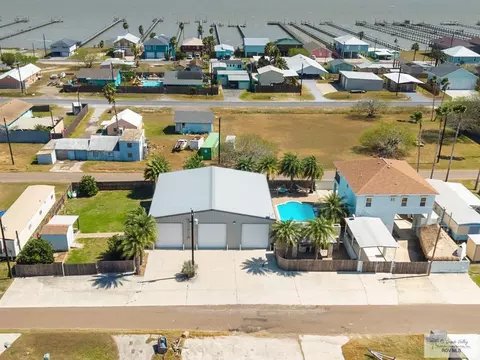 422 White St, Port Mansfield, TX 78598