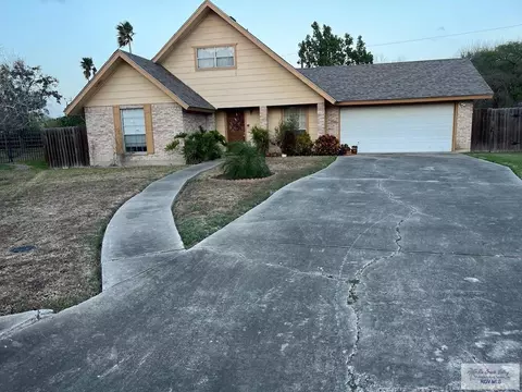 25 Cobblestone Cir, Brownsville, TX 78526