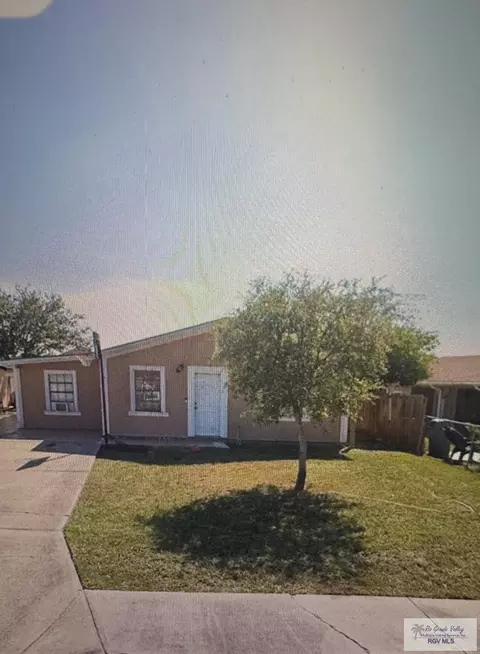 414 E Tenth St, Los Fresnos, TX 78566