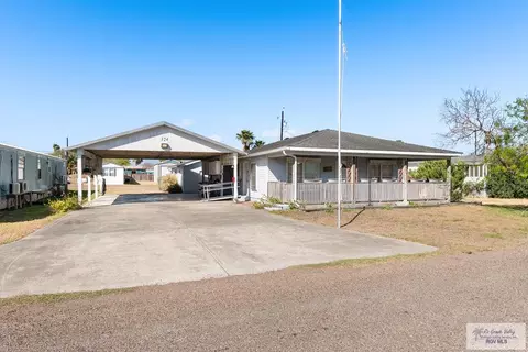 324 White St, Port Mansfield, TX 78598