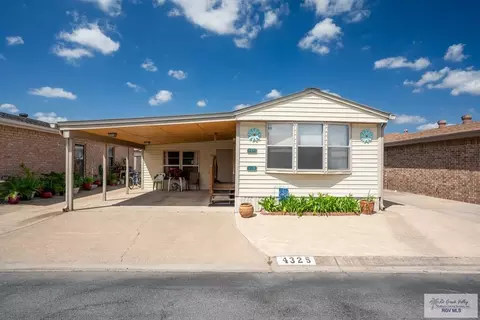 4325 Kansas St, Combes, TX 78535