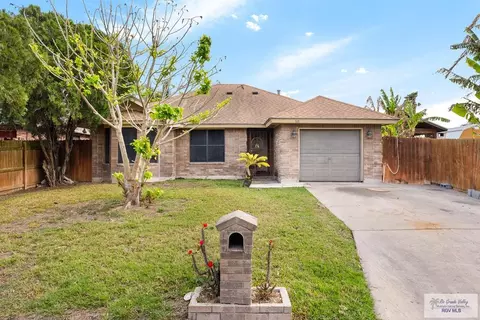 7121 Laguna Madre Dr, Brownsville, TX 78521