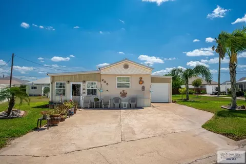 205 Cooper Ln, La Feria, TX 78559
