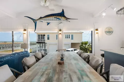 533 N Shore Dr, Port Mansfield, TX 78598