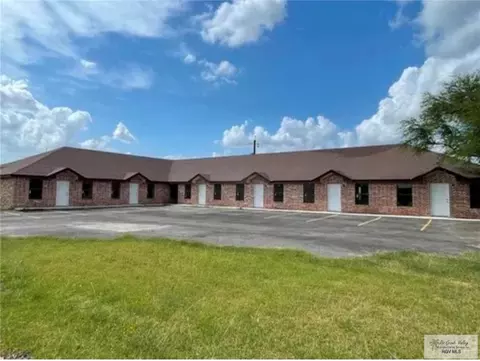 420 J R Becerra Ave, Progreso Lakes, TX 78596