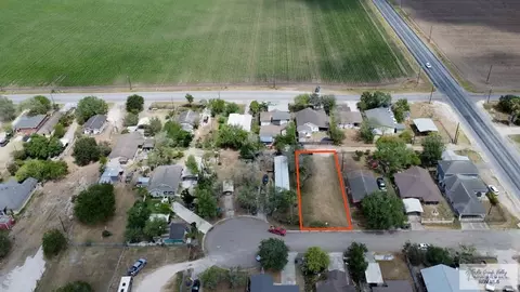 108 Elia St, Edcouch, TX 78538 photo 4