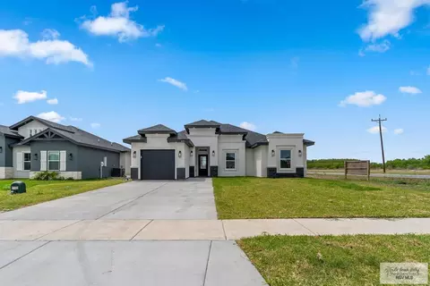 100 Marigold Dr, Los Fresnos, TX 78566