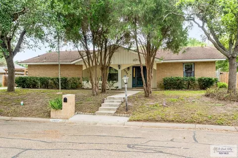 2950 Lazy Lake Dr, Harlingen, TX 78550