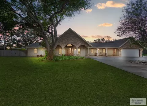 166 S San Roman Rd, Bayview, TX 78566